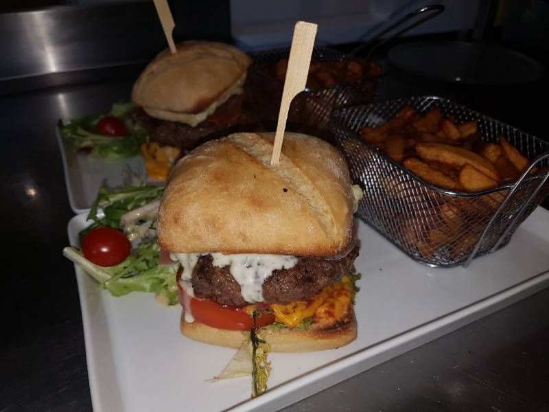 Restaurant-brasserie et traiteur à Pertuis service traiteur destiné aux entreprises comme aux particuliers